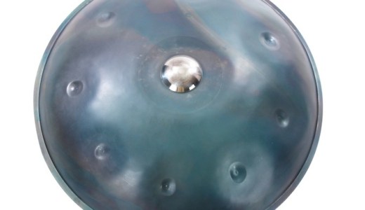 【ハンドパン】とは？ 魅惑の宇宙楽器の秘密に迫る！